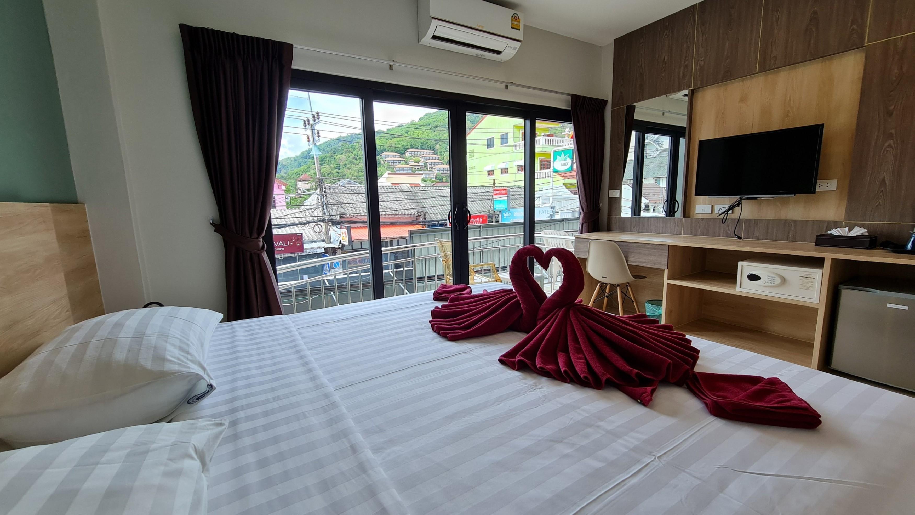 Room Actually Karon Bagian luar foto