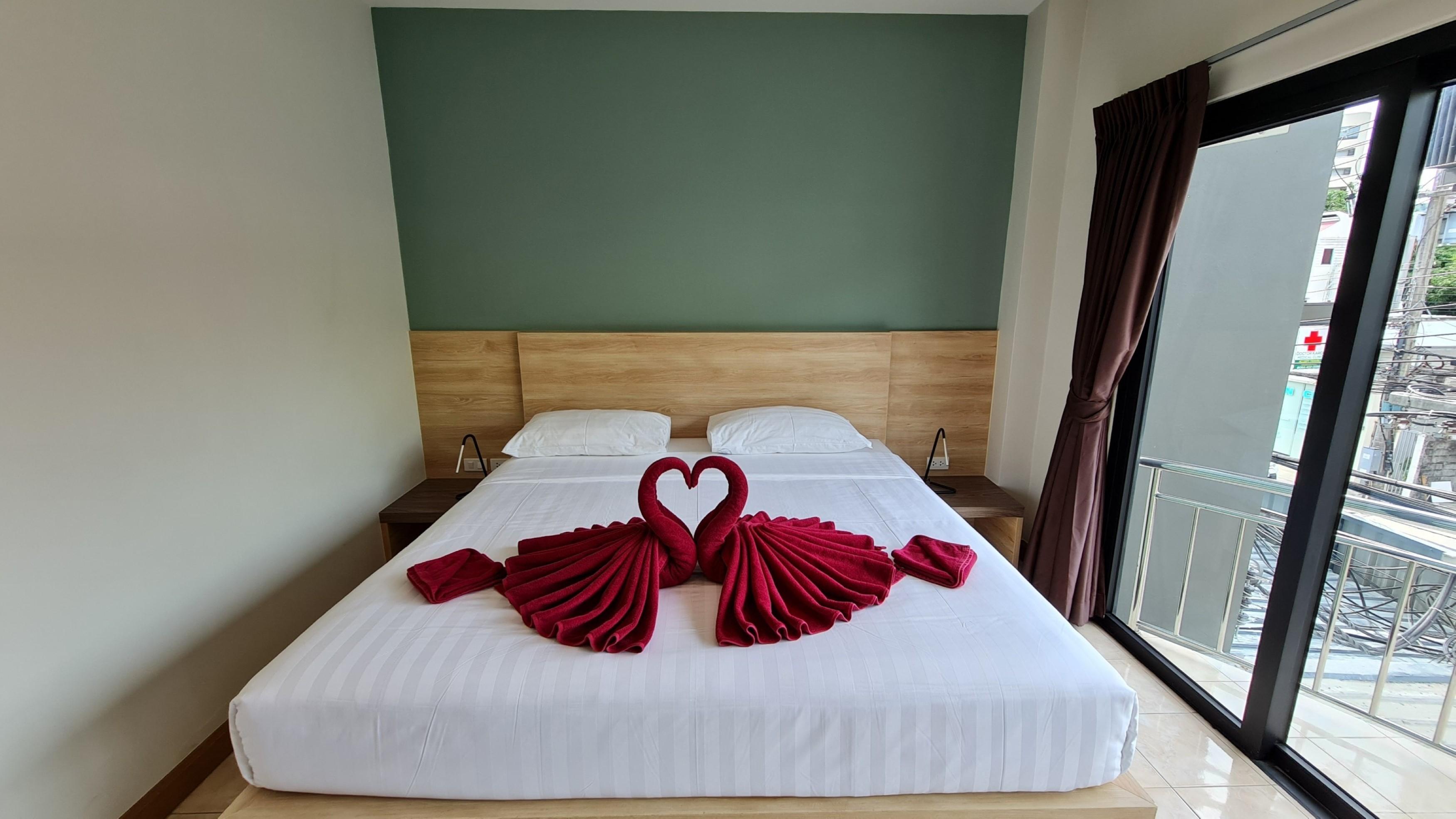 Room Actually Karon Bagian luar foto