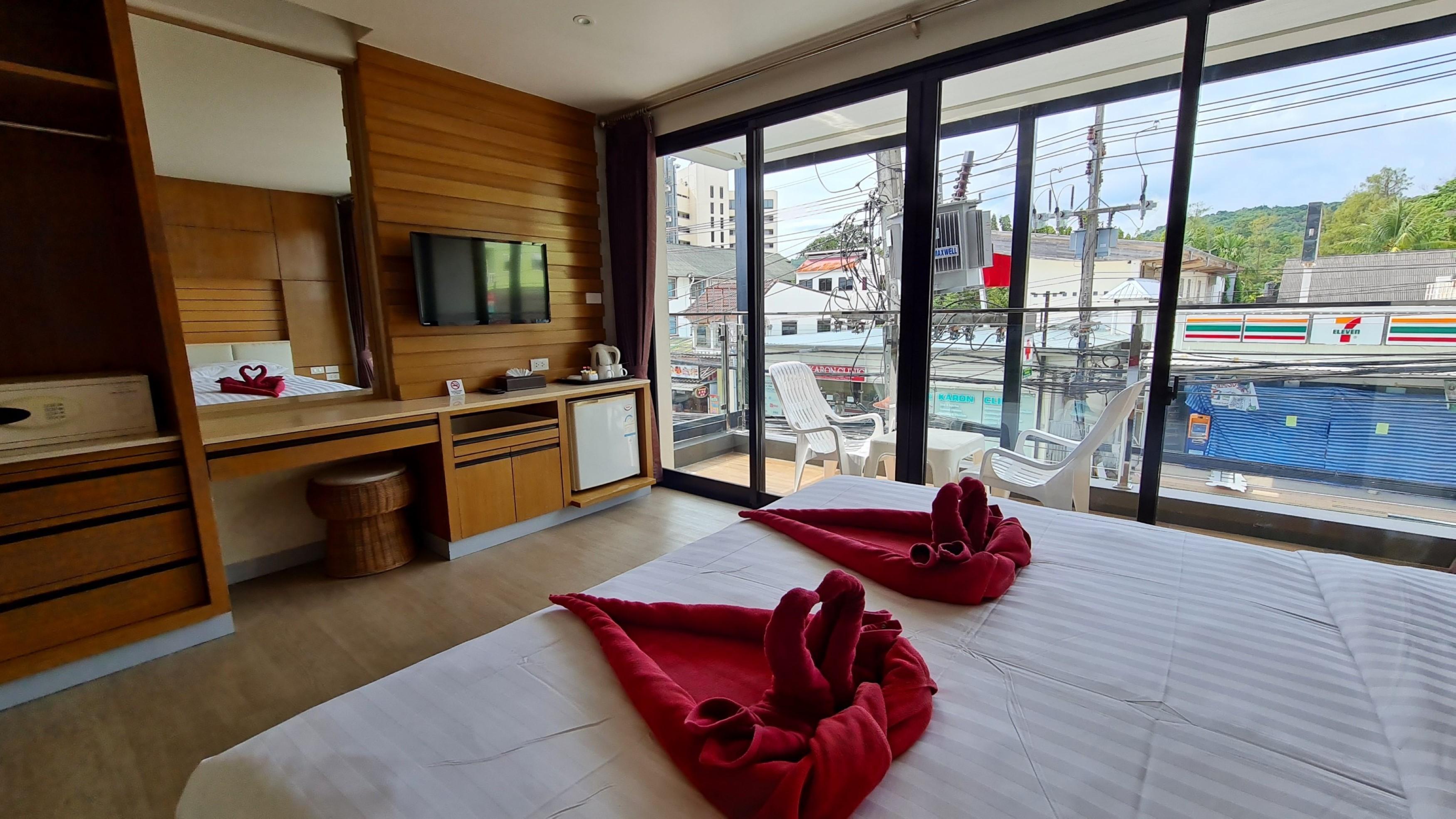 Room Actually Karon Bagian luar foto
