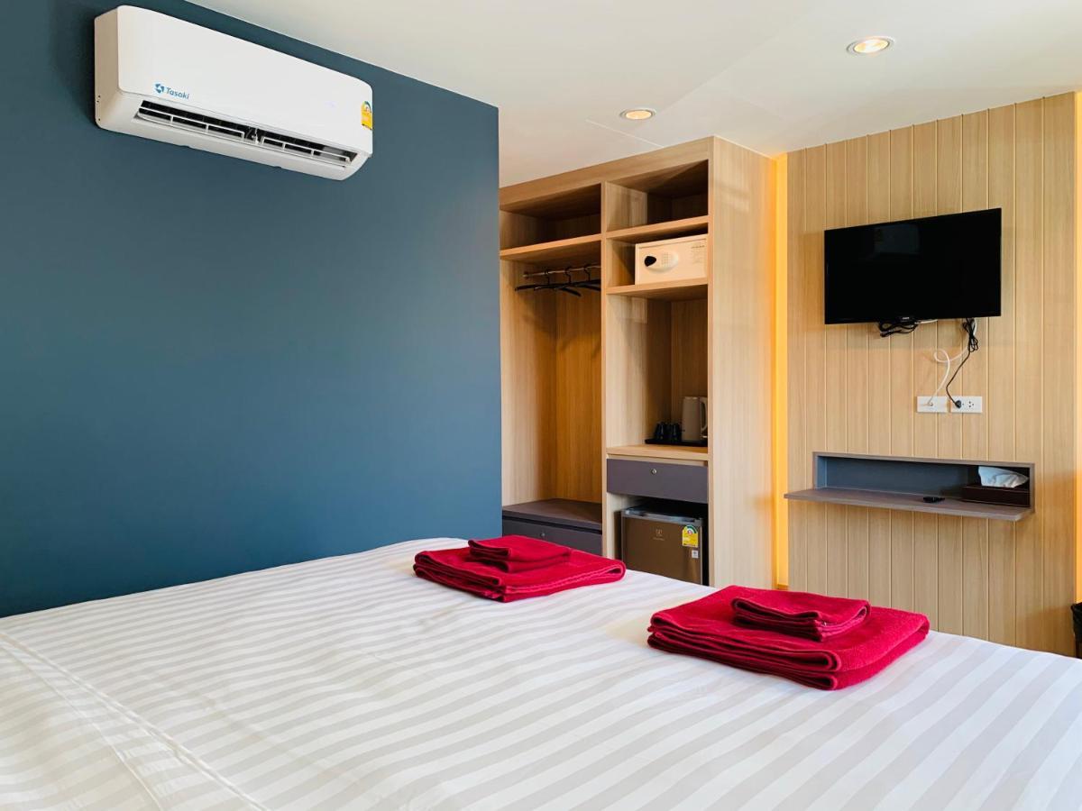 Room Actually Karon Bagian luar foto