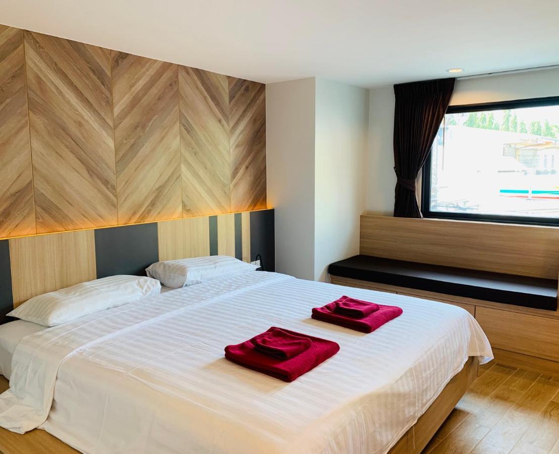 Room Actually Karon Bagian luar foto