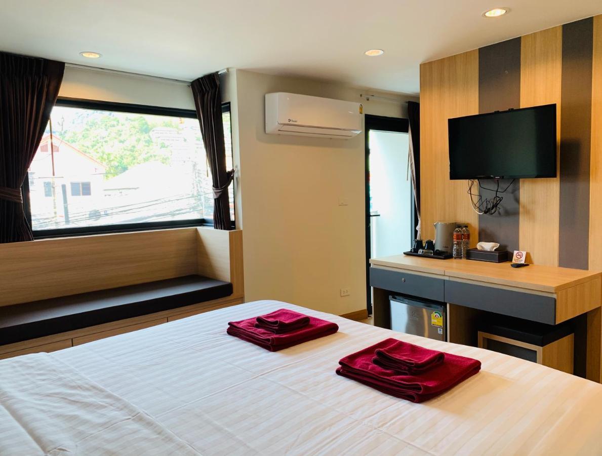 Room Actually Karon Bagian luar foto